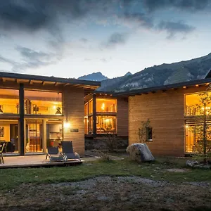 Les Lodges, By Refuges En France